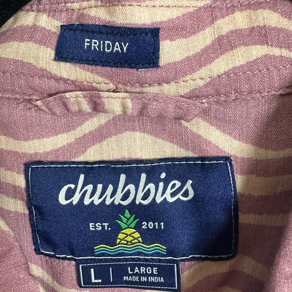 Chubbies Airwave Resort Weave Friday Shirt in pink and white size Large - Picture 3 of 7
